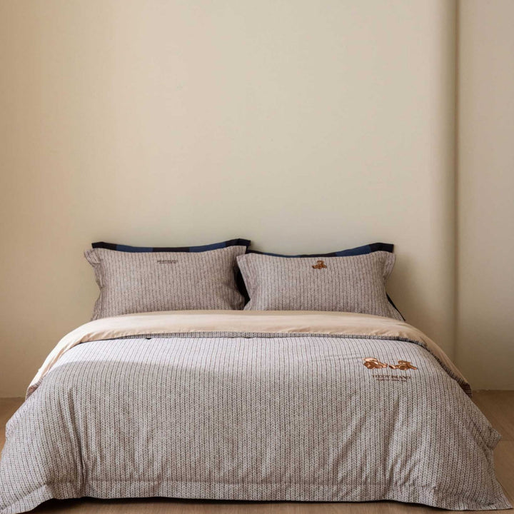 Karo-Bettwäsche-Set mit Wende-Design und Kissenbezügen