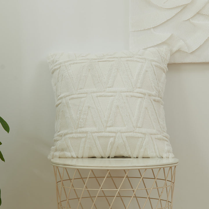Quadratischer Kissenbezug mit geometrischem Chenille‑Tufting und weichem Baumwollmix Karnz