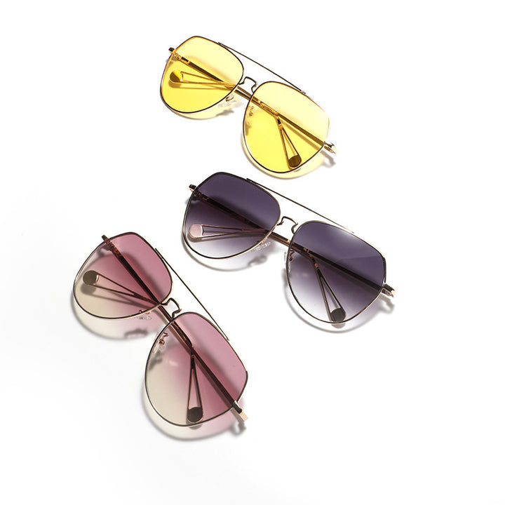 Damen aviator Sonnenbrille mit polarisierten Gläsern und elegantem Metallgestell Karnz