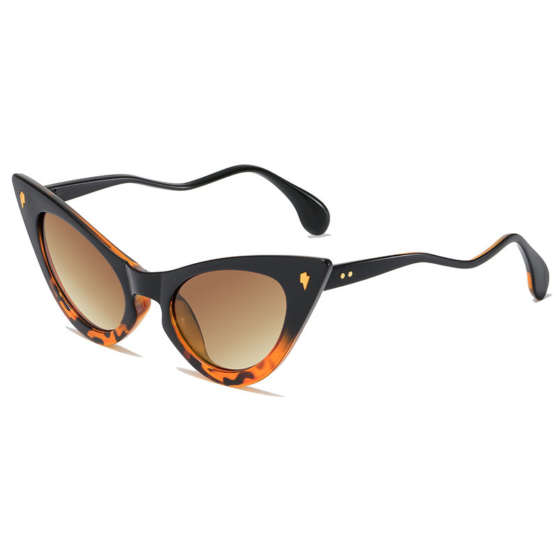 Damen Cat-Eye Sonnenbrille mit verspiegelten Gläsern und elegantem Detail Karnz