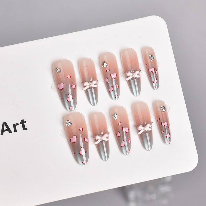 Geschmücktes Press-On Nagelset Karnz