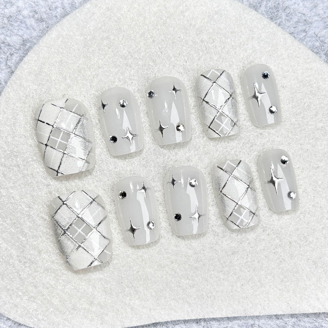 Elegantes dekoratives Press-On-Nagelset 1790745582