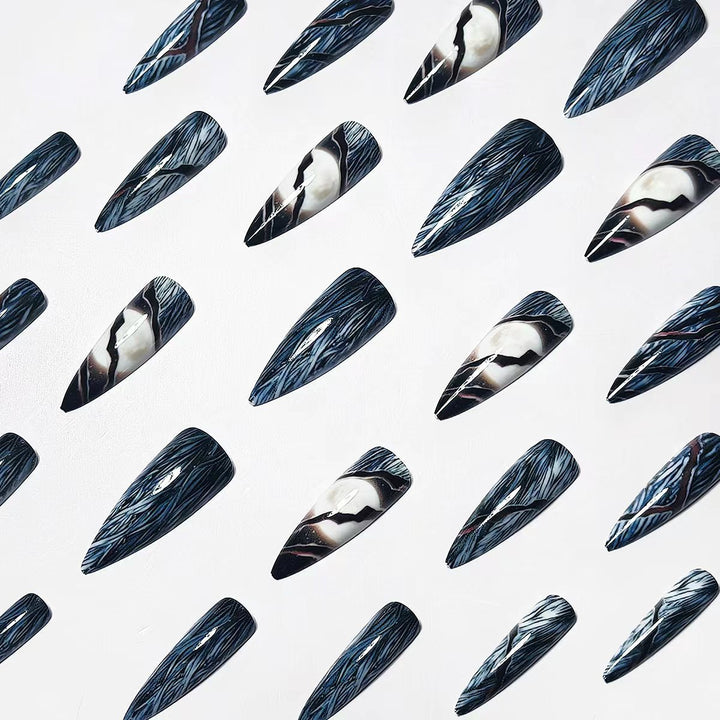 Kunstnägel Im Futuristischen Mond-Design Karnz