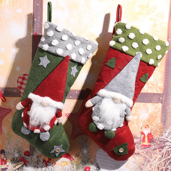 Niedlicher Weihnachtsstrumpf mit Gnom-Motiv Karnz
