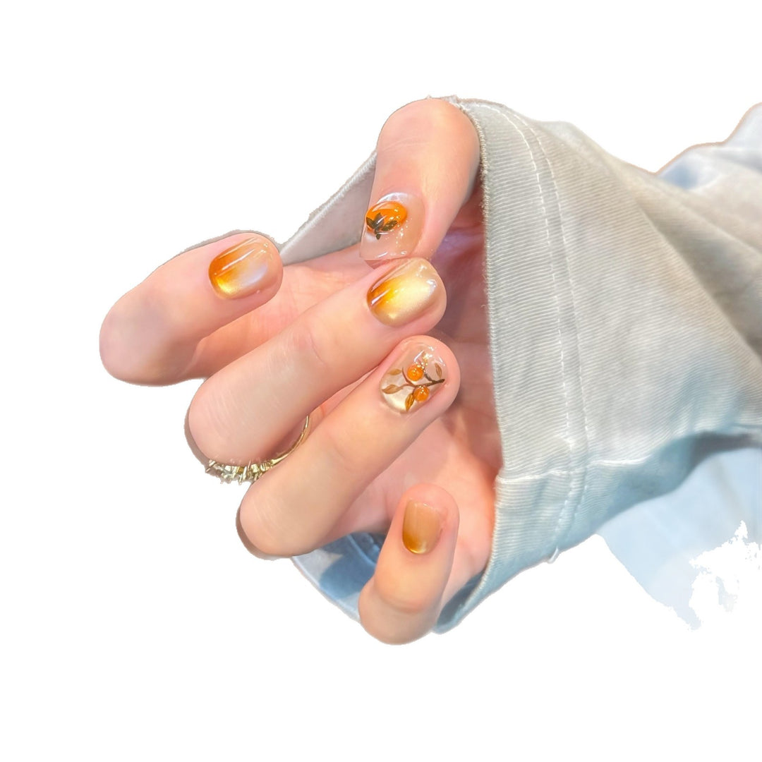 Kunstnägel Im Eleganten Ombre-Look mit Floralem Akzent Karnz