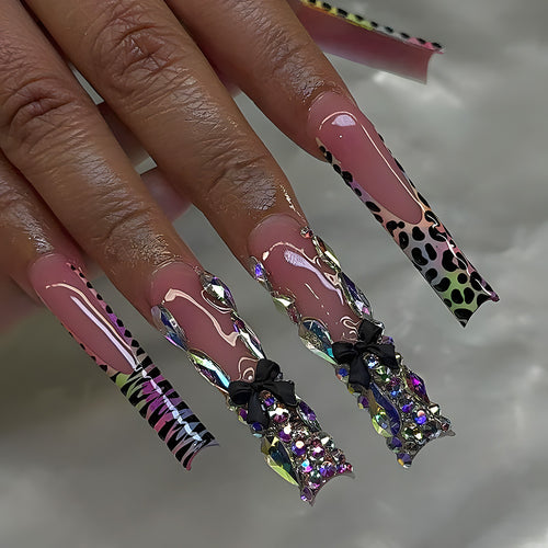 Glamouröse Stiletto Press-On-Nagelverlängerungen Karnz