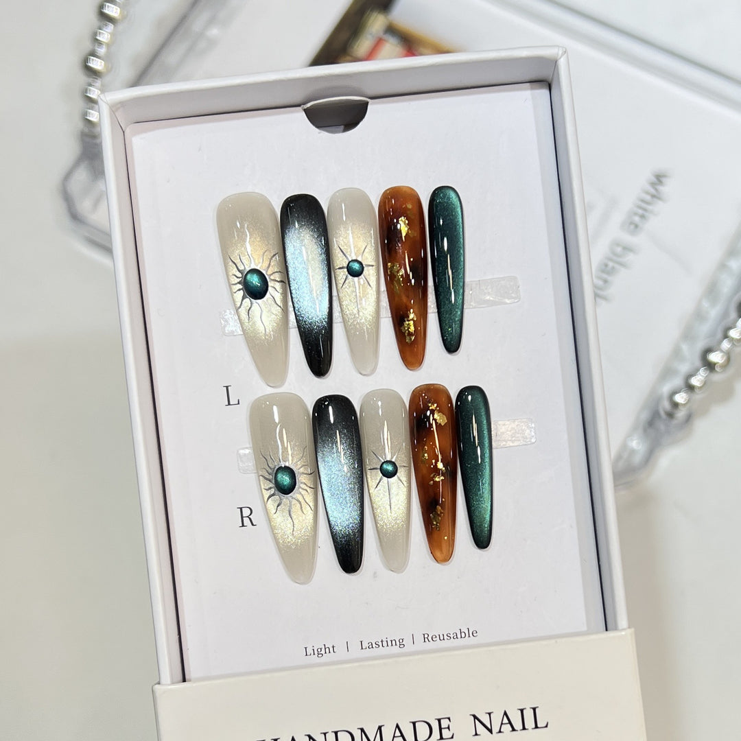 Handgefertigtes Press-On-Nagelset