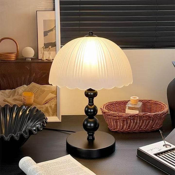 Elegante Muschel-förmige Tischlampe