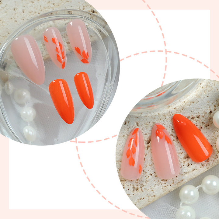 Künstlerisches Press-On Nail Set mit saisonalen floralen Designs Karnz