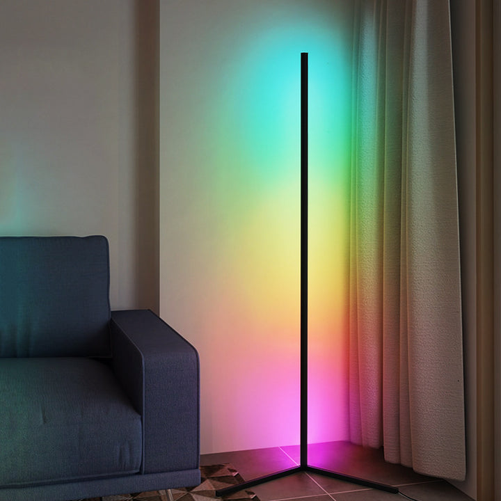 Moderne LED Stehleuchte mit intelligenten Farbwechsel-Funktionen