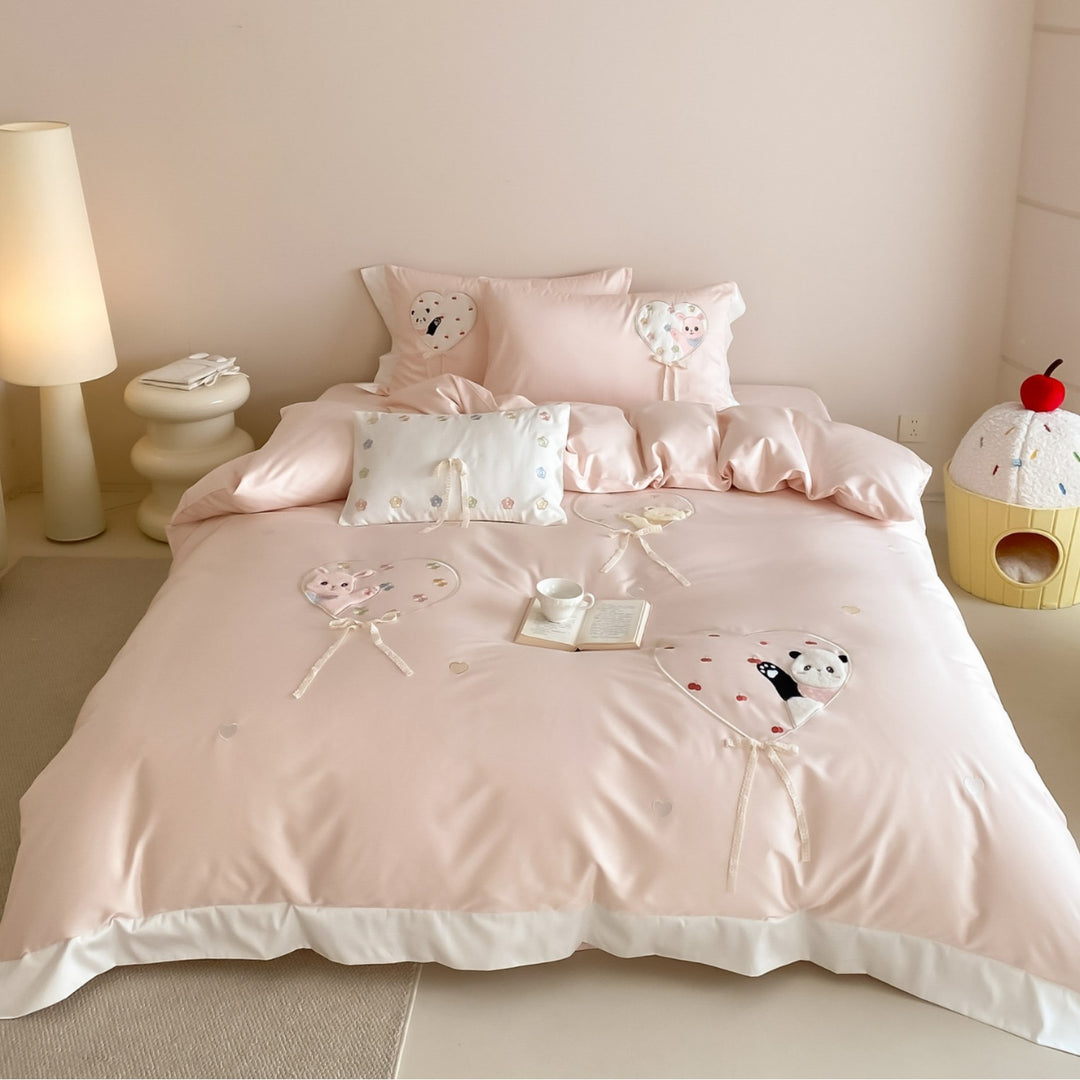 Satin-Feel besticktes Herz Applikation Bettbezug Set