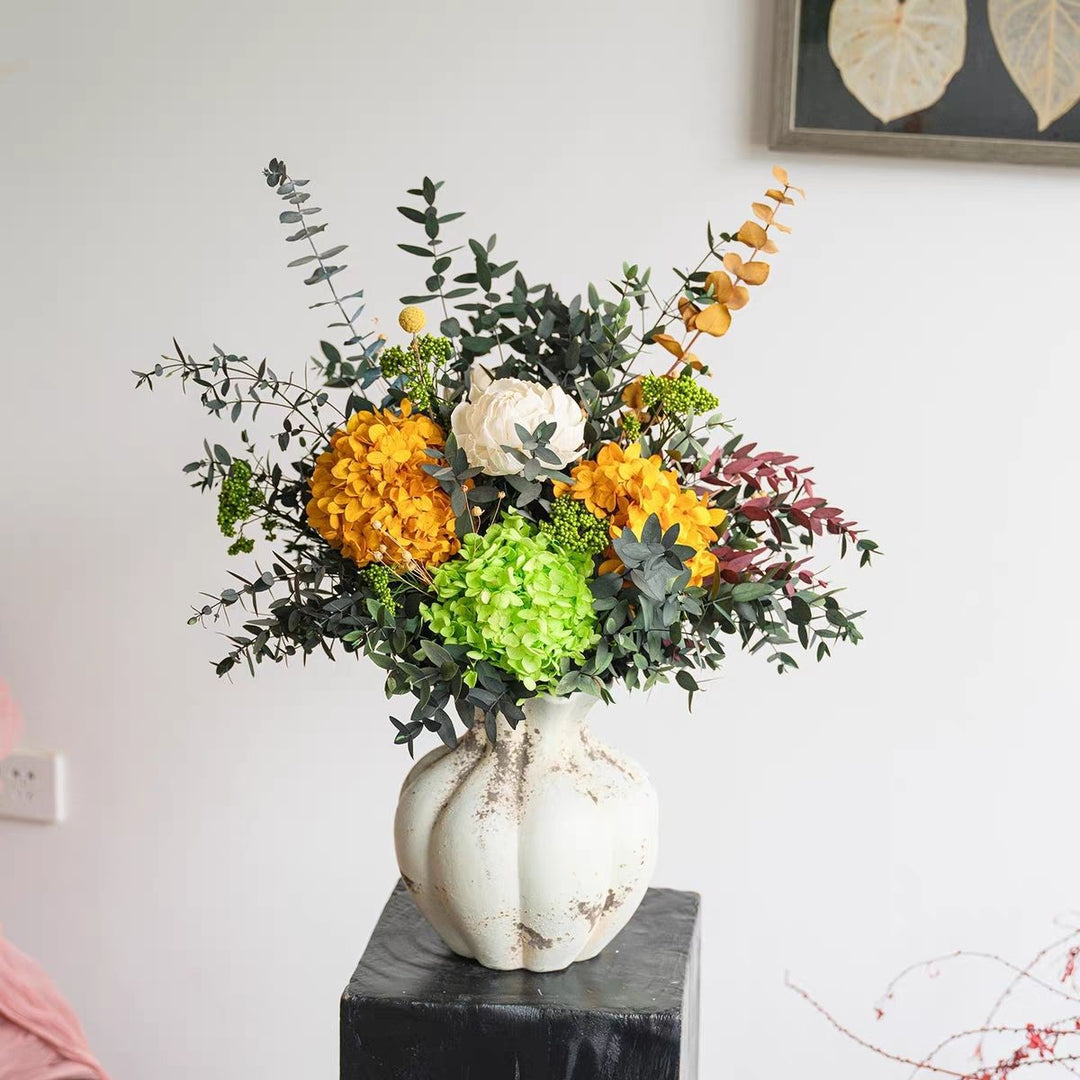 Lush Dekorative Künstliche Blumenanordnung