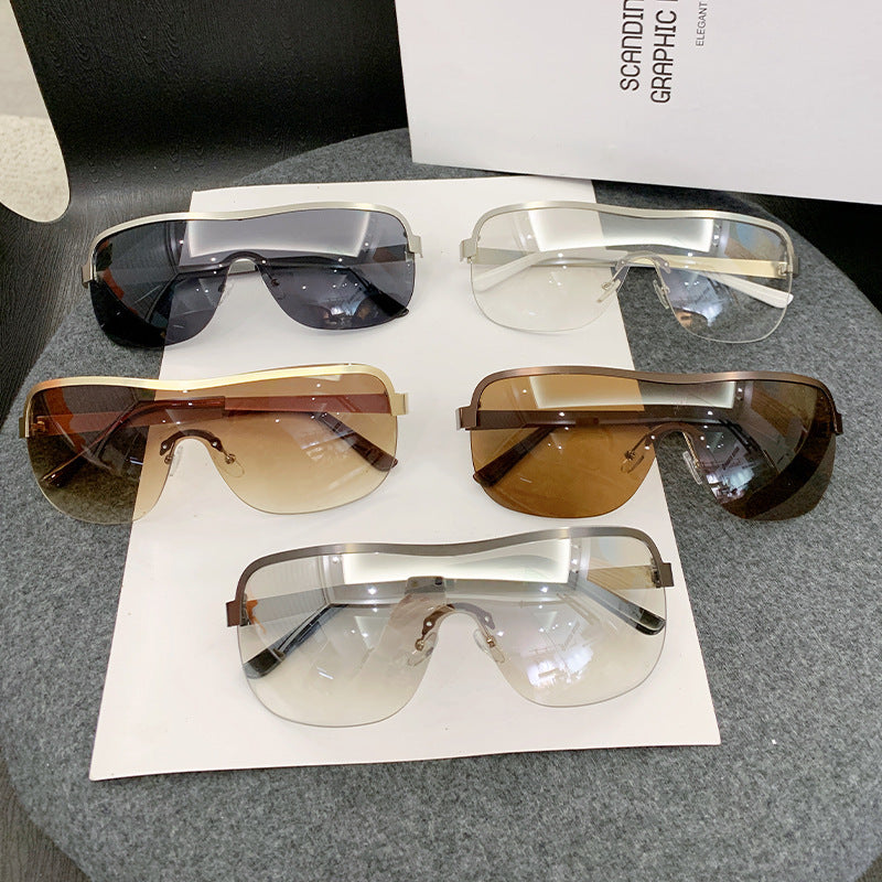 Damen sportliche Sonnenbrille im futuristischen Design mit großem Sichtfeld Karnz
