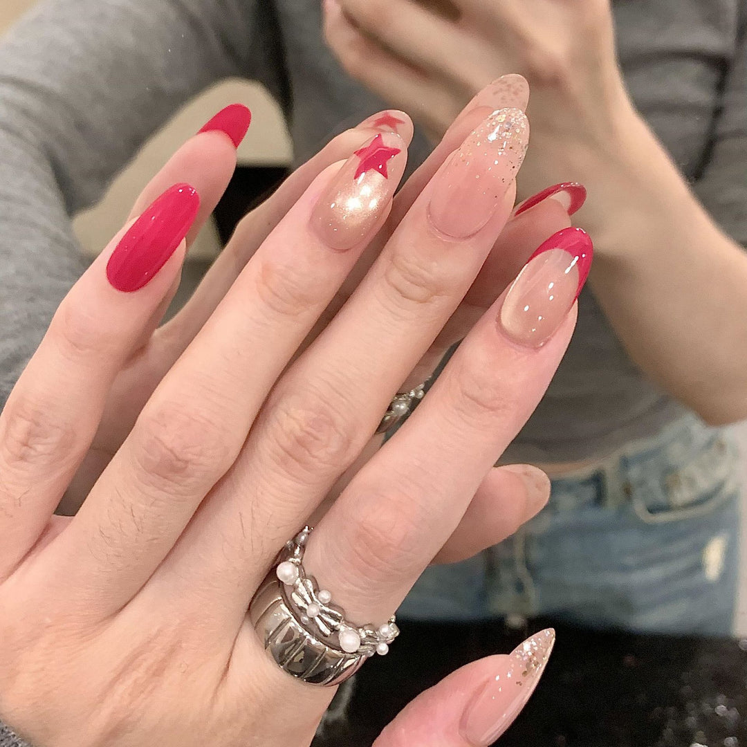 Kunstnagelknips mit Glamour-Details Karnz