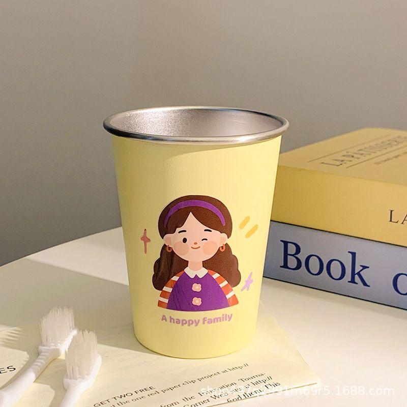 Becher mit Fröhlichem Kinderdesign Karnz