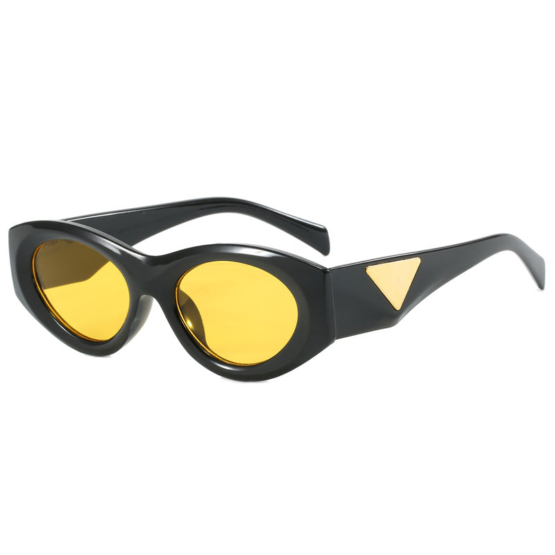 Damen Retro-inspirierte Sonnenbrille mit markanten Akzenten Karnz
