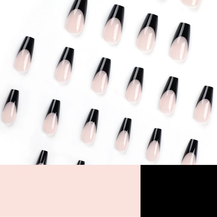 Elegante Gel-Nägel mit trendigem French-Tip Karnz
