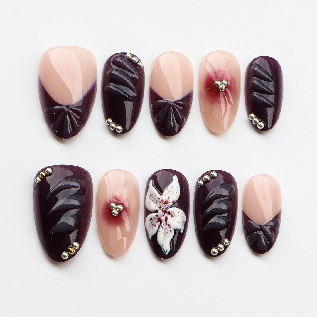 Künstlerisches Floral Press-On Nagelset