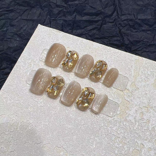 Premium Dekorative Press-On Nagelset mit schimmernden Edelsteinakzenten Karnz