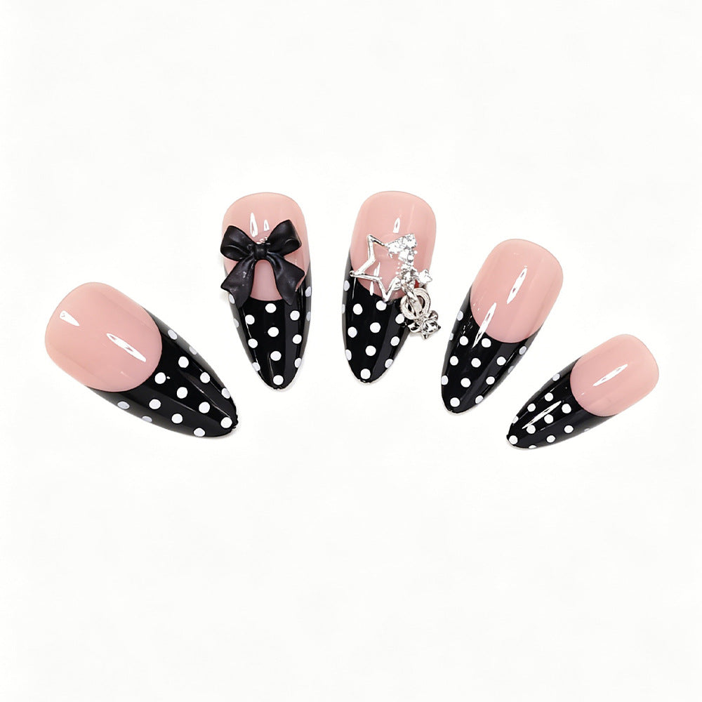 Elegante Stiletto-Nagelkunst-Tipps Karnz