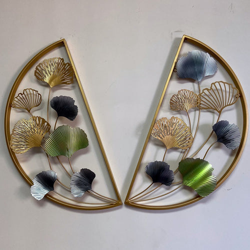 Dekorative Metall Wandkunst mit floralem Design Karnz