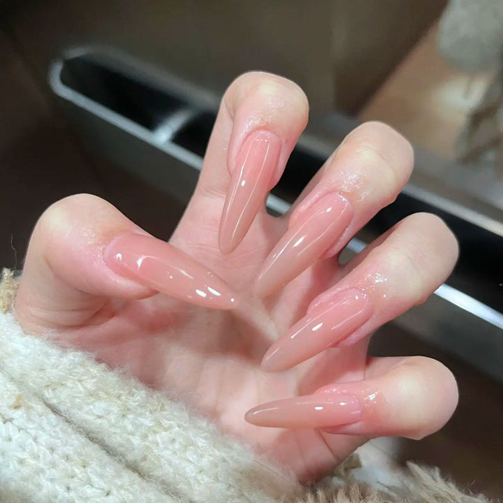 Dekorative Nagelkunst Karnz