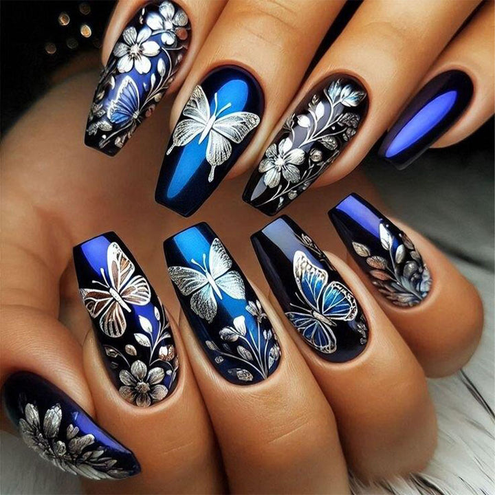 Elegante Kunstnagelverzierung Karnz