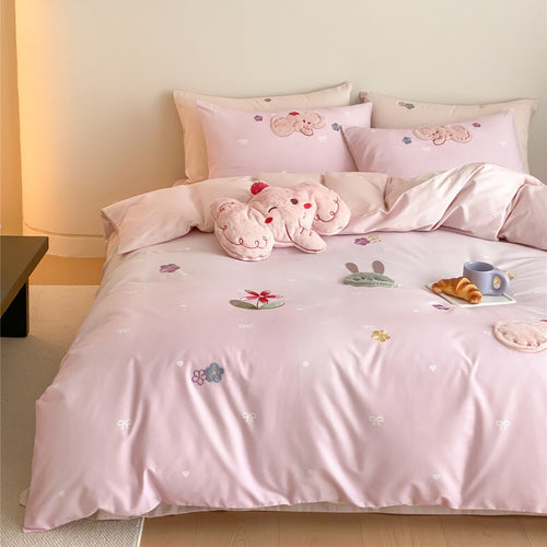 Plüsch Applikations-Baumwollsatin-Bettbezugset mit gesticktem Elefanten- und floralen Details