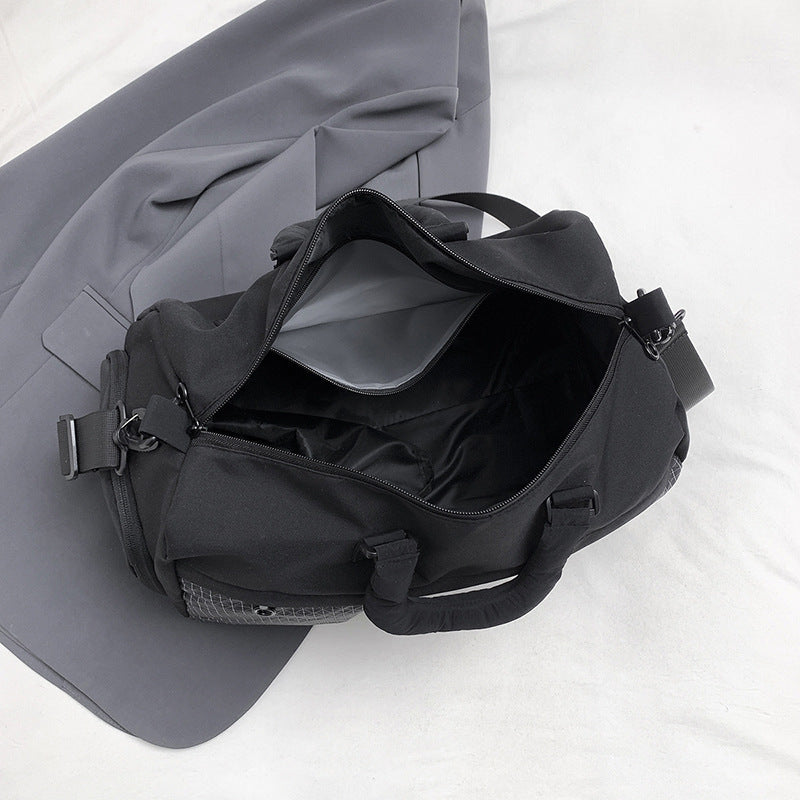 Vielseitige Reisetasche mit erweiterbarem Fach Karnz