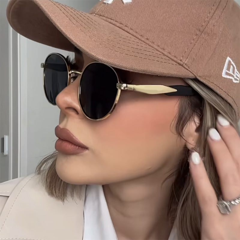 Damen runde Sonnenbrille mit elegantem, goldenen Rahmen und UV-Schutz Karnz