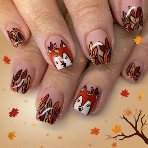 Saisonale von Füchsen inspirierte Nagelkunst Karnz