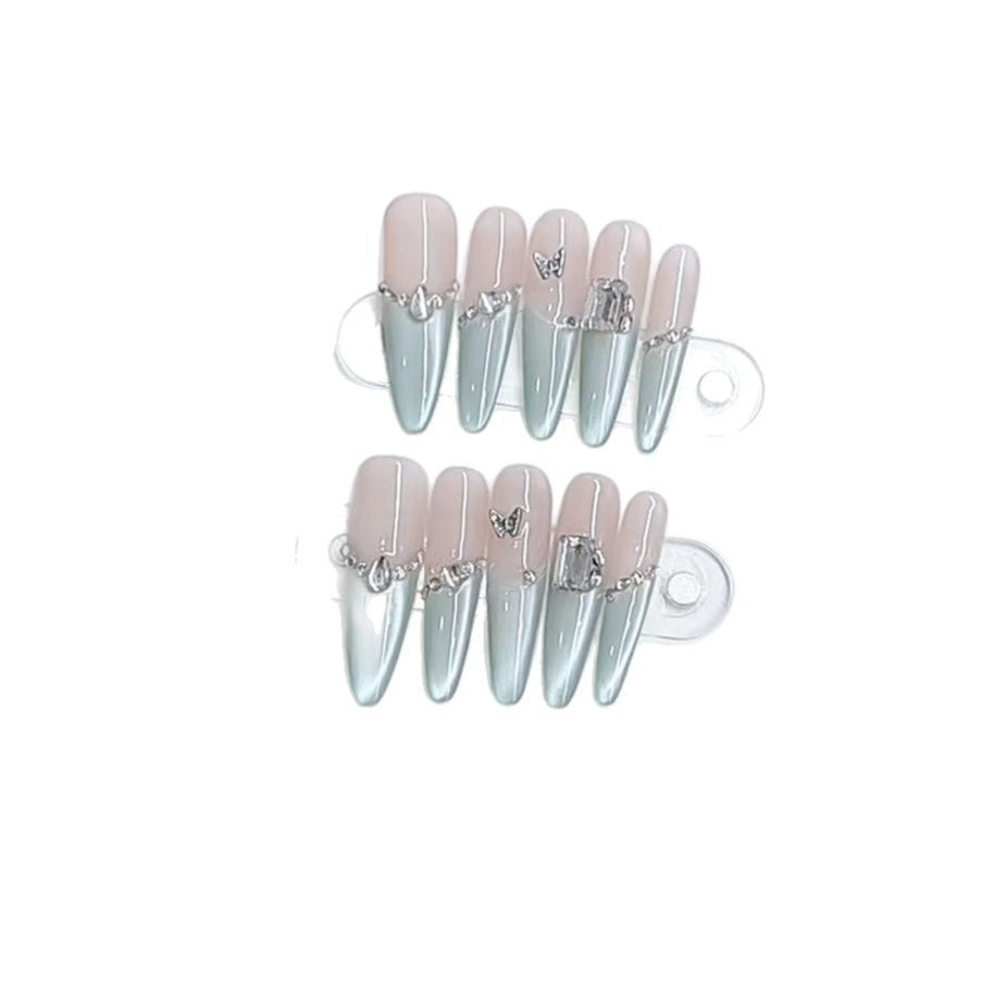 Elegantes Press-On-Nagelset mit Kristallakzenten Karnz