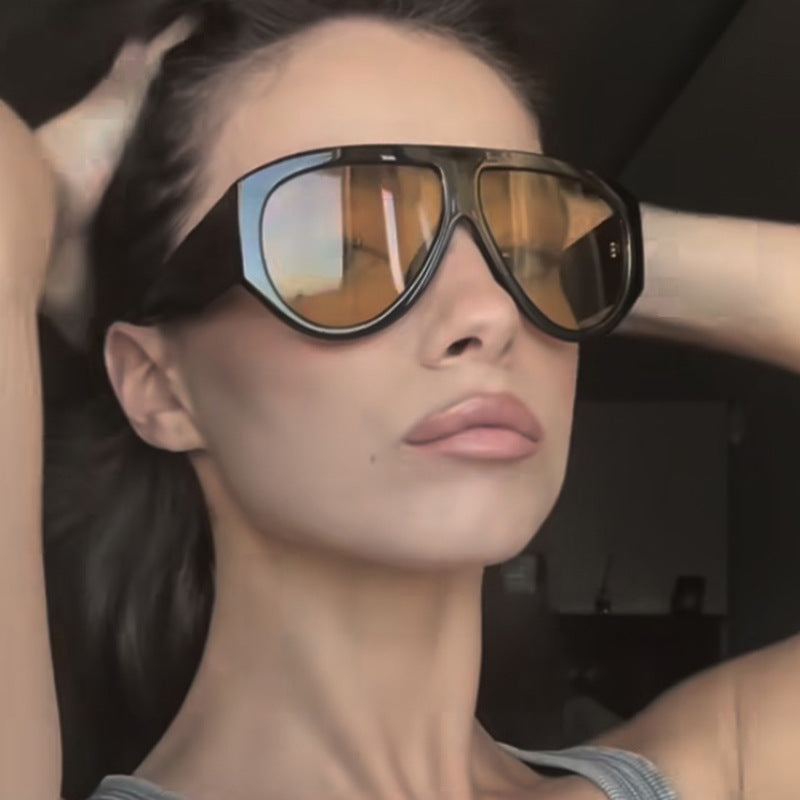 Damen modische Sonnenbrille im modernen Design mit breitem Rahmen Karnz