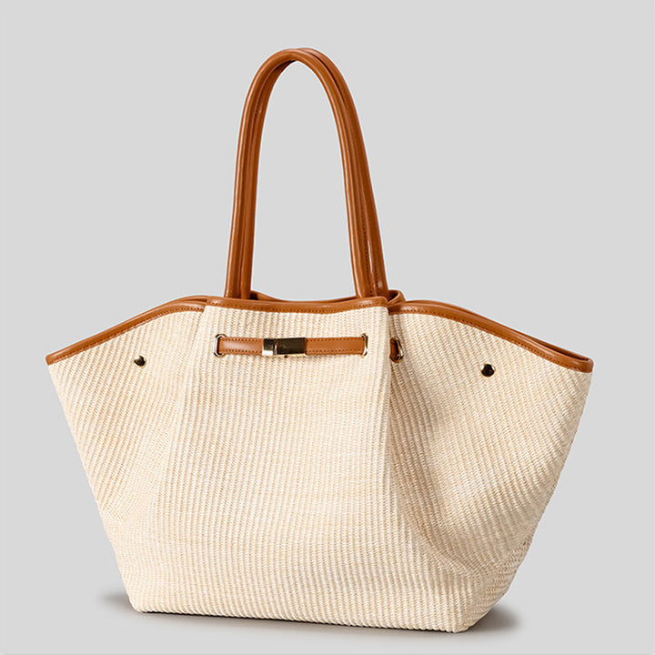 Elegante strukturierte Strohtasche