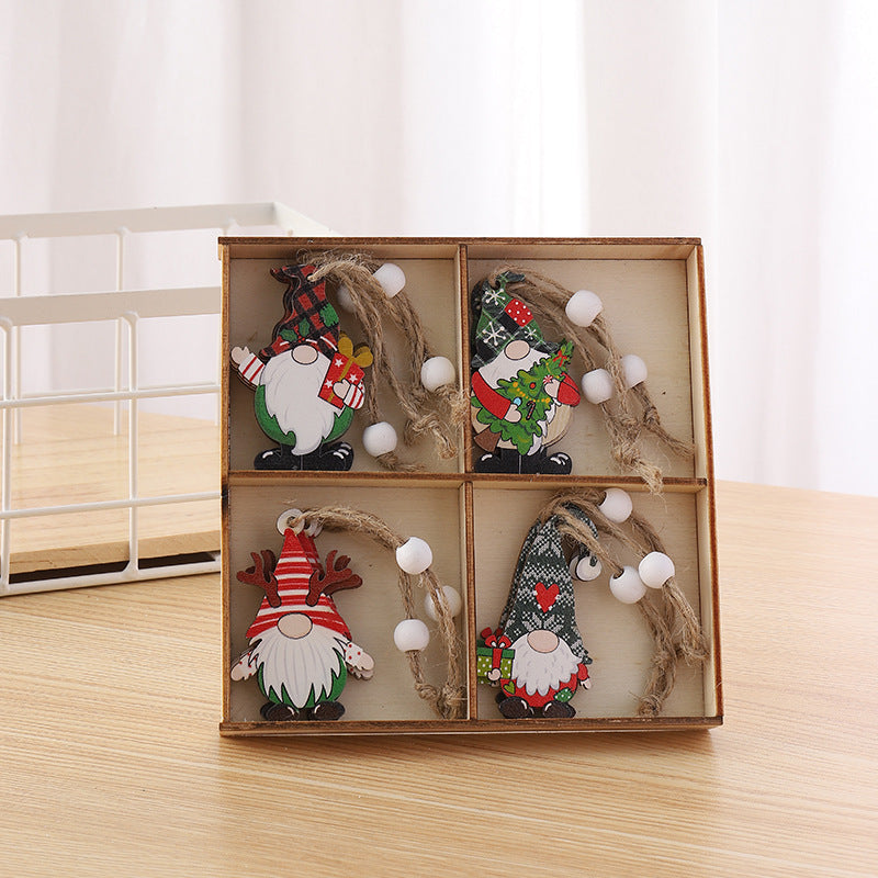 Dekorative Weihnachtsanhänger im Gnom-Design Karnz