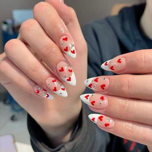 Herz-Design Stiletto Press-On Nägel Karnz