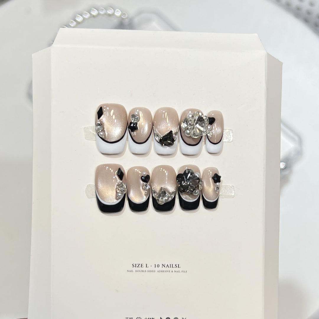 Künstlerisches Press-On Nail Design Set