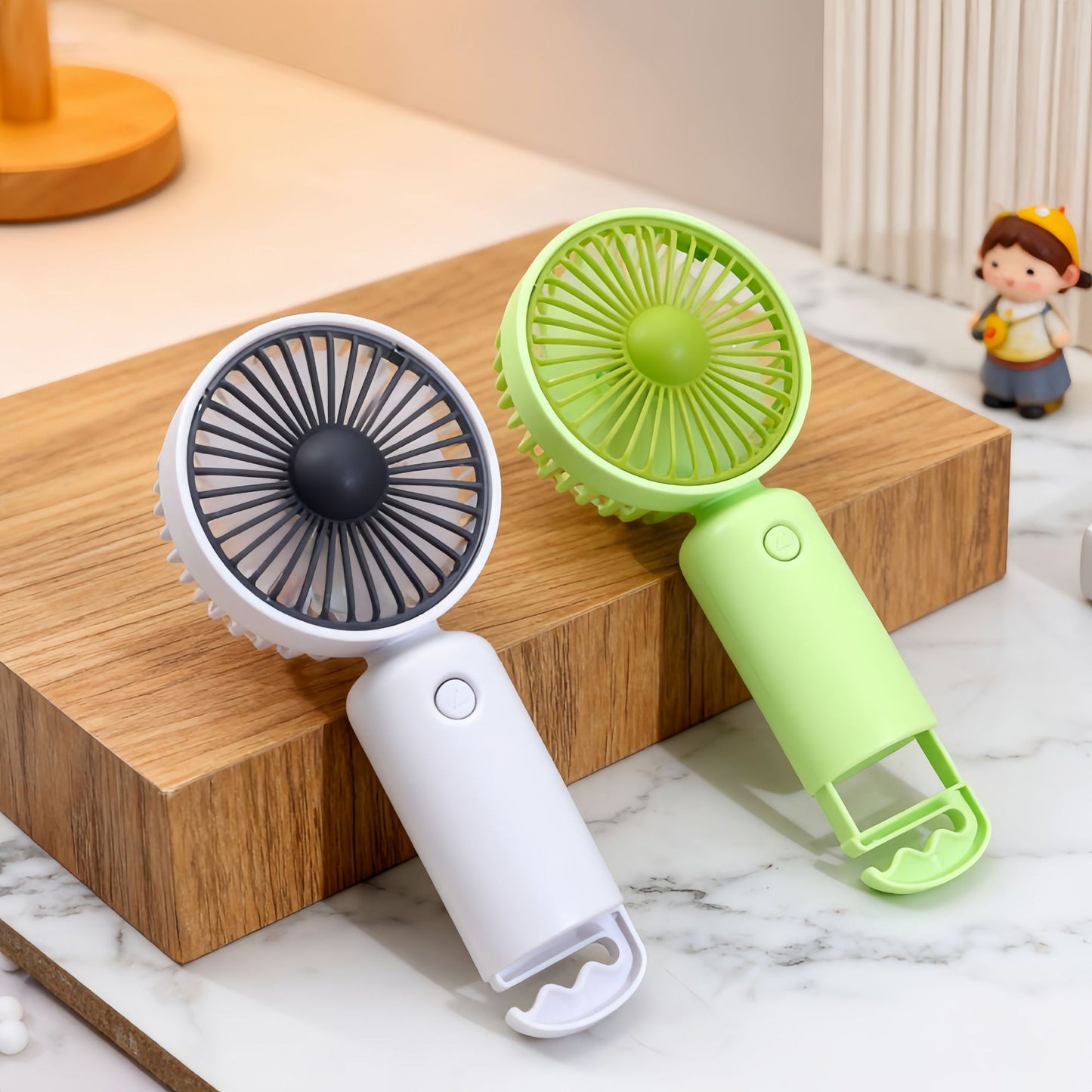 Damen Tragbarer Handventilator mit USB-C-Anschluss und innovativem Design Karnz