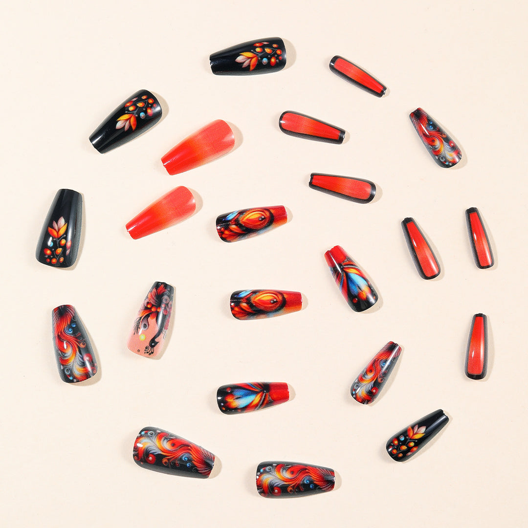 Aufwändiges Pfauen-Nailart-Design Karnz