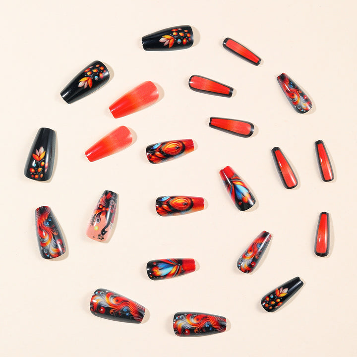 Aufwändiges Pfauen-Nailart-Design Karnz