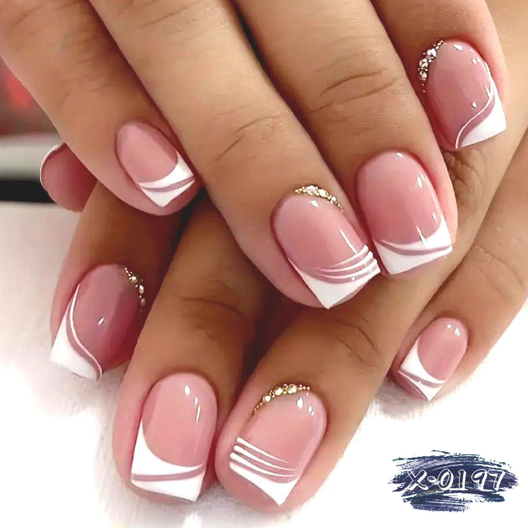 Elegantes französisches Spitzen-Nagelkunstdesign
