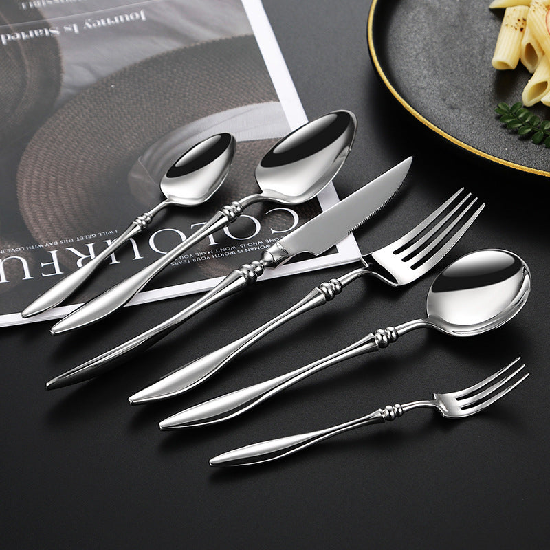 Elegantes Tafelmesser mit Feinem Wellenmuster Karnz