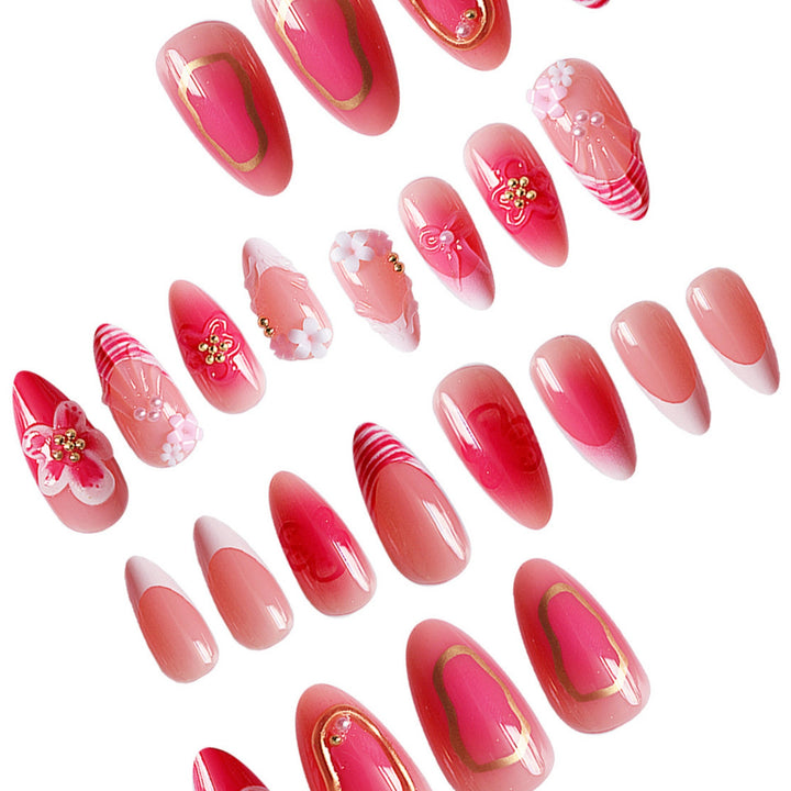 Florale Eleganz Nagelkunst Verlängerungen Karnz