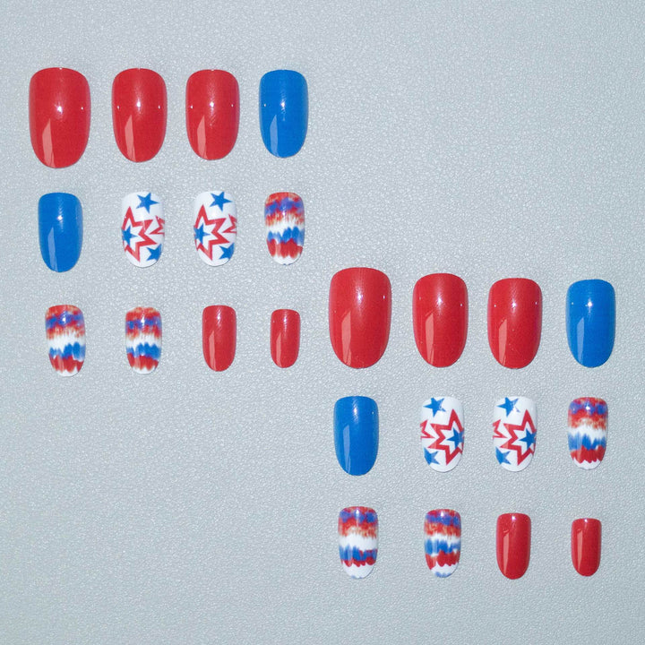 Patriotische Stern- und Streifen-Nagelkunst