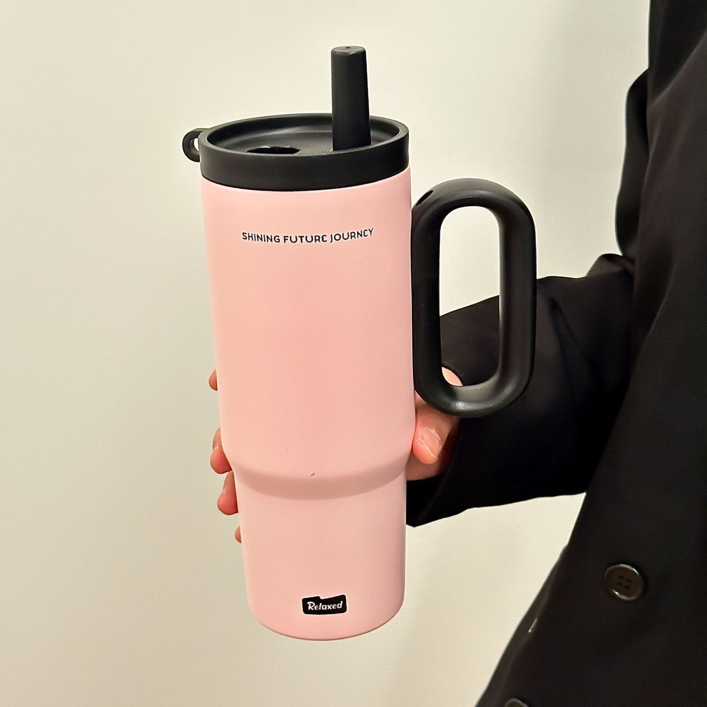 Damen Isolierbecher mit einem integrierten Strohhalm Karnz