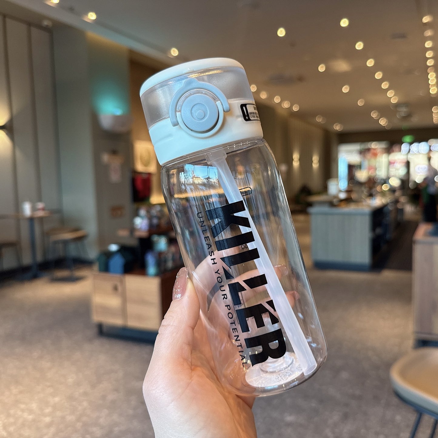 Damen Ergonomische Flasche mit Auslaufschutz Karnz