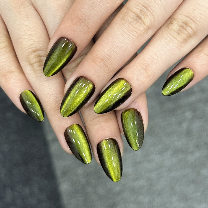 Glänzendes Press-On Nagelkunst Set