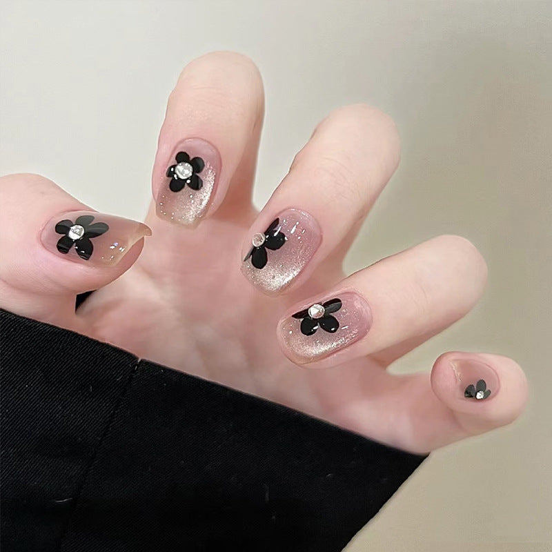 Blumen-Design Press-On Nägel mit Edelstein-Akzenten Karnz