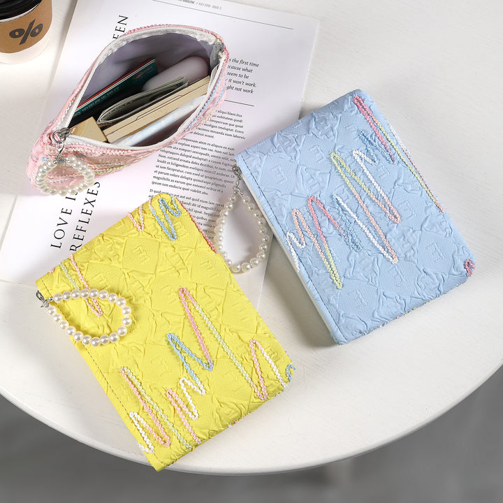 Texturierte Stoff-Clutch