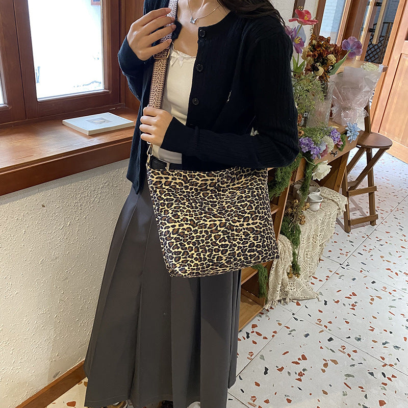 Stylische Tierdruck Schultertasche